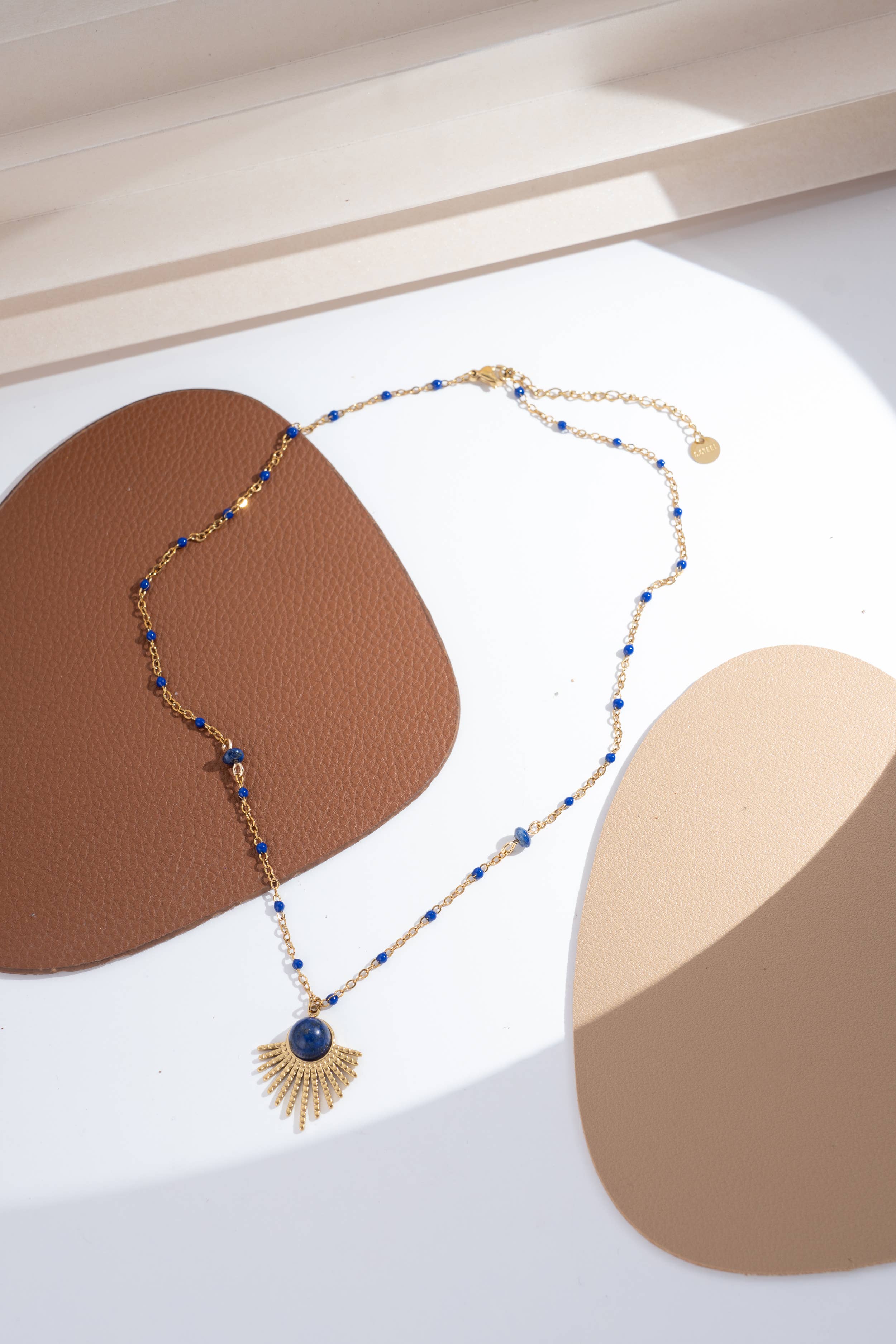 Solaïa – Collier Soleil & Pierre Colorée